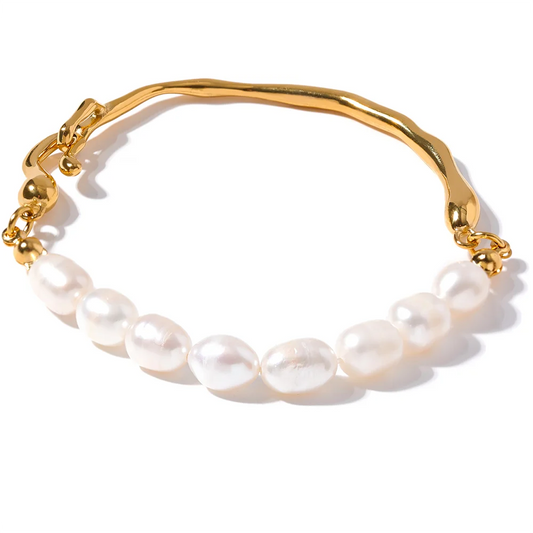 Aureline Bangle - Gold Plated Stainless Steel Freshwater Pearl Oval Bracelet – Trendy Geometry